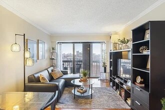 15 North Beacon St, Unit 428 in Boston, MA - Building Photo - Building Photo