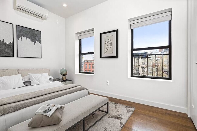 130 1st Ave., Unit 4R in New York, NY - Building Photo - Building Photo