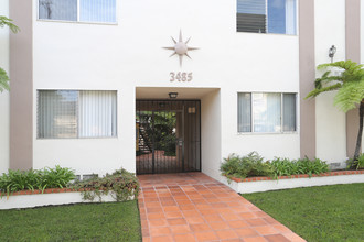 3485 Sawtelle Blvd in Los Angeles, CA - Foto de edificio - Building Photo