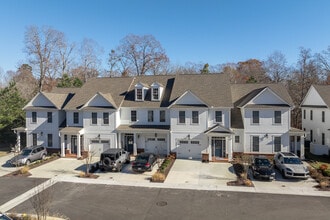 Holly Hills Townhomes in Williamsburg, VA - Building Photo - Building Photo