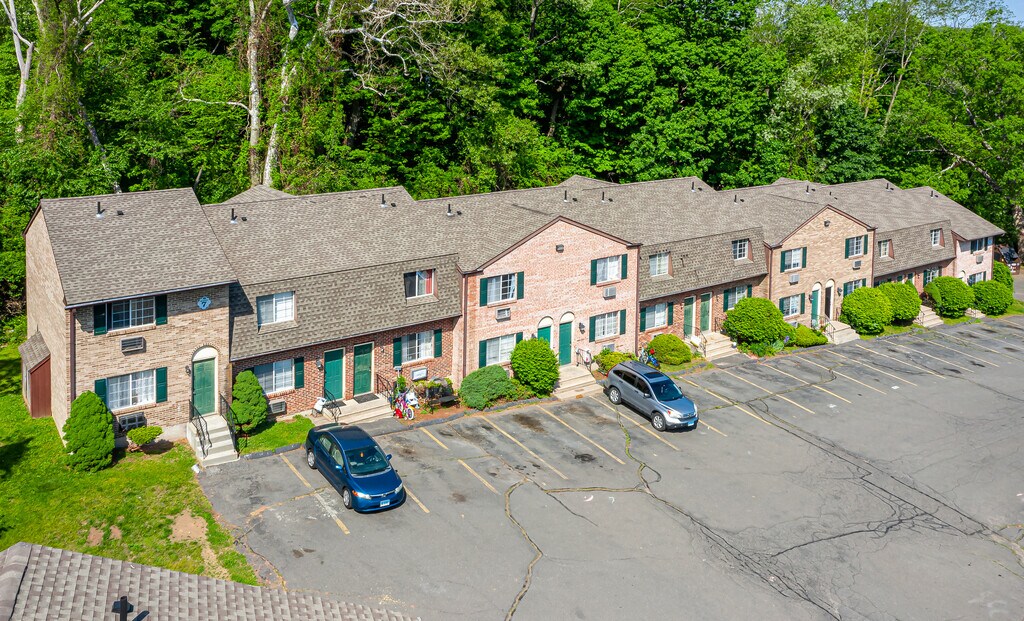 Wyndham Court Apartments Waterbury, CT Apartments