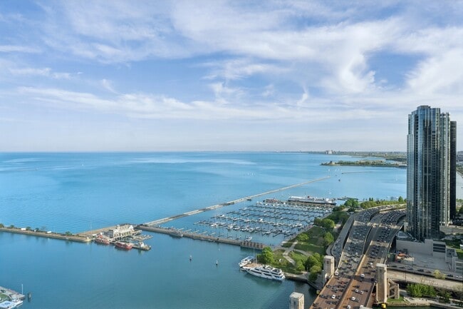 474 N Lake Shore Dr in Chicago, IL - Building Photo - Building Photo