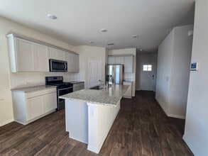 Room in House on Brody Ln in Georgetown, TX - Building Photo - Building Photo
