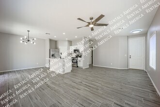 2738 E Indian Wells Pl in Chandler, AZ - Building Photo - Building Photo