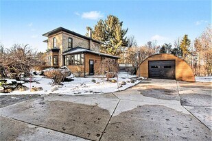 704 24th Ave in Hudsonville, MI - Building Photo