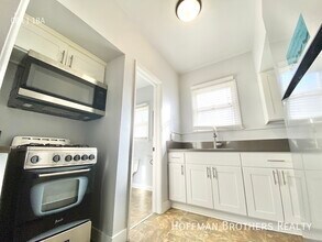 1133 Westmoreland Ave, Unit 2 in Los Angeles, CA - Foto de edificio - Building Photo