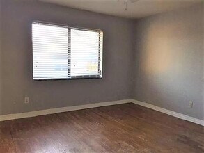 1102 NW 27th St in Oklahoma City, OK - Building Photo - Building Photo