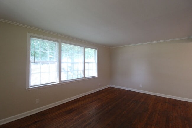 518 E 27th Ave in North Kansas City, MO - Building Photo - Building Photo
