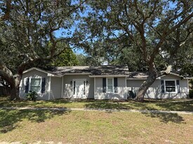 703 N Lakeside Dr in Destin, FL - Building Photo