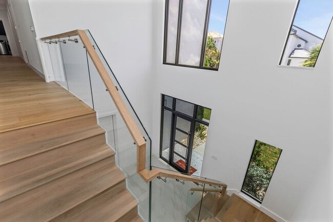 5924 Bayview Cir S in Gulfport, FL - Building Photo - Building Photo