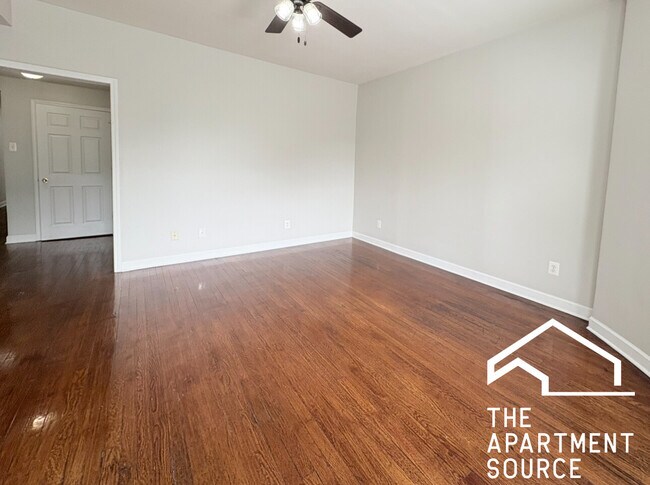 4011 S Calumet Ave, Unit 2S in Chicago, IL - Building Photo - Building Photo