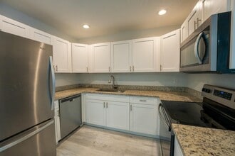 6231 Bay Club Dr in Fort Lauderdale, FL - Building Photo - Building Photo