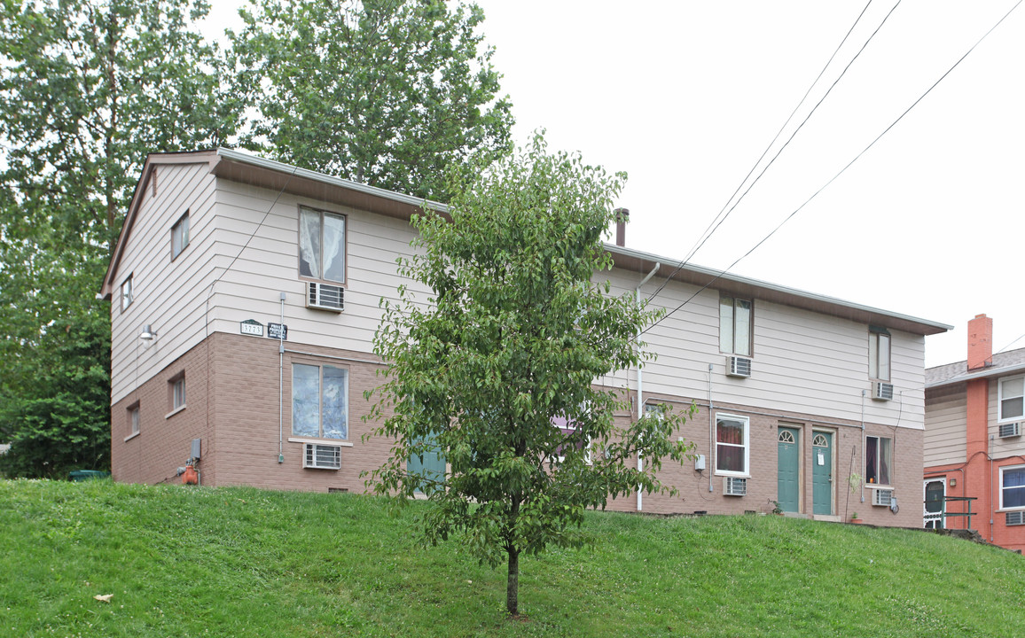 3759-3781 W Liberty St in Cincinnati, OH - Building Photo