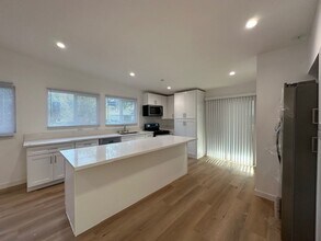 19432 Keswick St in Los Angeles, CA - Building Photo - Building Photo