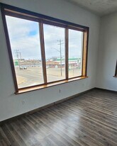 11 W Hosmer St, Unit 2 in Marinette, WI - Building Photo