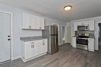 80 White St in Westfield, MA - Building Photo - Building Photo