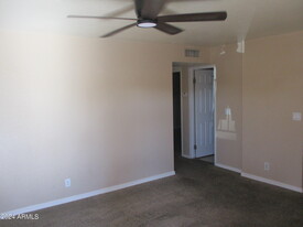 330 S Beck Ave in Tempe, AZ - Building Photo - Building Photo