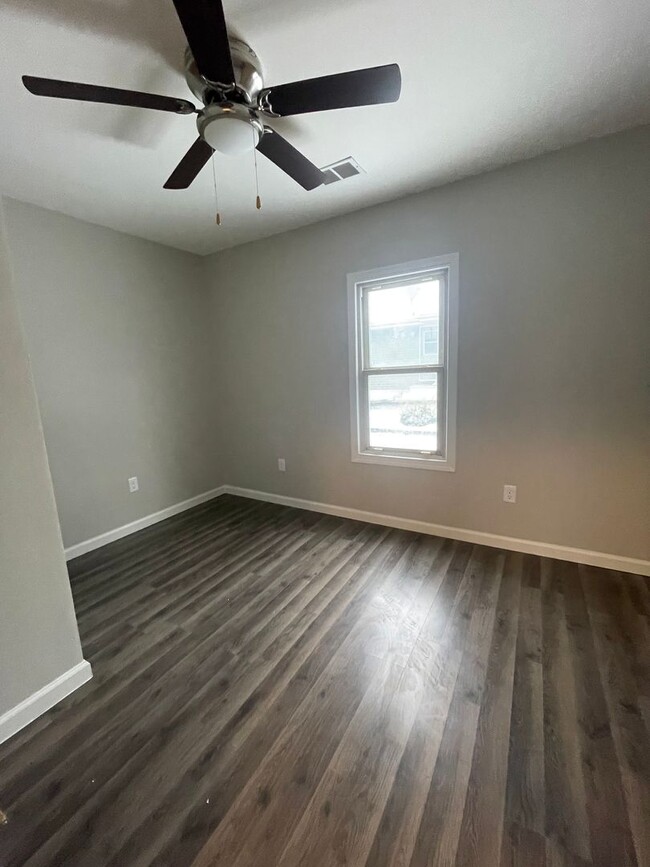 335 Eldora Rd in Hudson, IA - Building Photo - Building Photo