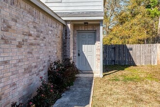 5437 N Buffalo Cir in Willis, TX - Building Photo - Building Photo