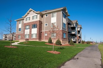 Carver Crossing in Carver, MN - Building Photo - Building Photo