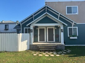 215 Evergreen Ave in Imperial Beach, CA - Building Photo