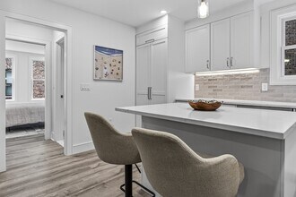 145 Charles St, Unit 3 in Boston, MA - Building Photo - Building Photo