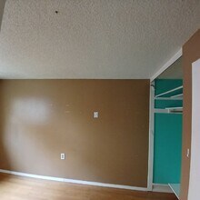4849 54th St in San Diego, CA - Foto de edificio - Building Photo