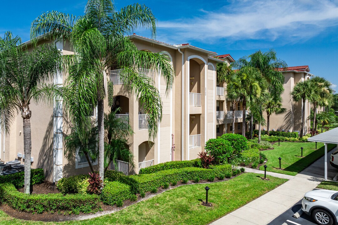 Cypress Trace in Naples, FL - Building Photo