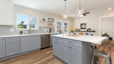 2125 Hilldale St in Oceanside, CA - Building Photo - Building Photo