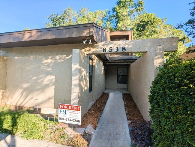 property at 8538 Pineverde Ln