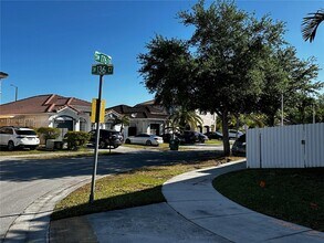 13591 SW 176th Terr in Miami, FL - Building Photo - Building Photo