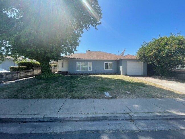 property at 125 N Elm Ave