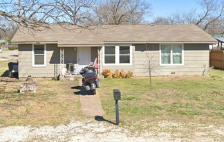 115 N Avenue R in Clifton, TX - Building Photo