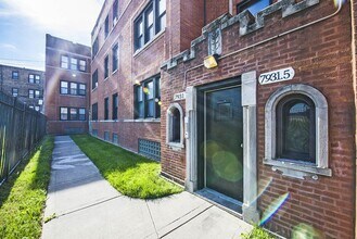 7929 S State St Chicago, IL 60619 in Chicago, IL - Building Photo - Building Photo