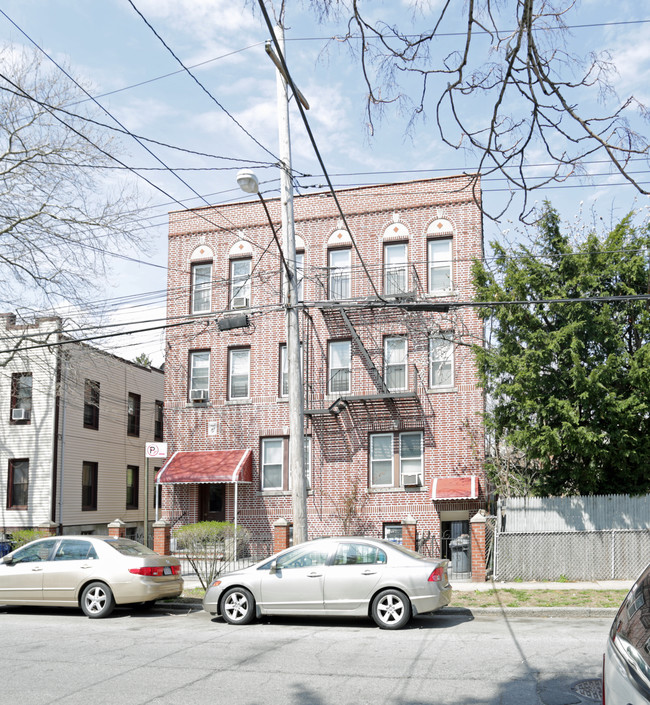 3317 Barnes in Bronx, NY - Building Photo - Building Photo