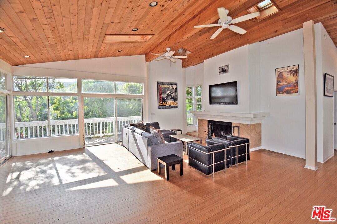 2885 Searidge St in Malibu, CA - Building Photo