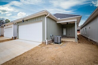 16310 Lamarche Dr in Little Rock, AR - Building Photo - Building Photo