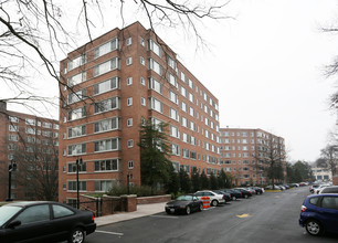 Quebec House Apartments in Washington, DC - Building Photo - Building Photo