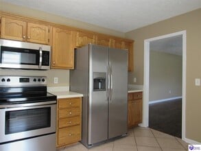 707 Clear Spring Ct in Elizabethtown, KY - Building Photo - Building Photo