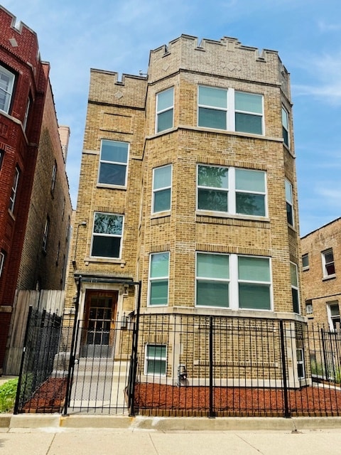 7408 N Hoyne Ave, Unit 1