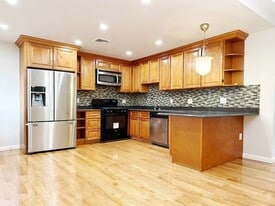 90 George St in Boston, MA - Building Photo