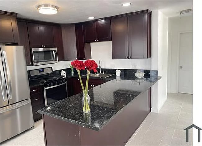 property at 1171 Elm Ave