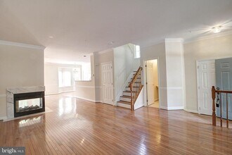 8864 Briarcliff Ln in Frederick, MD - Building Photo - Building Photo