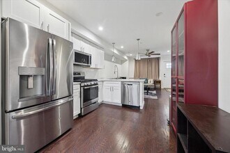 1138 MOUNT VERNON St in Philadelphia, PA - Building Photo - Building Photo