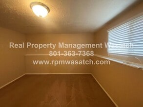 1098 E Violet Cir in Sandy, UT - Building Photo - Building Photo