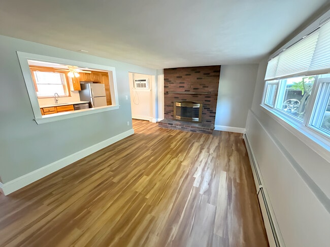 15 Garfield Ave, Unit 1
