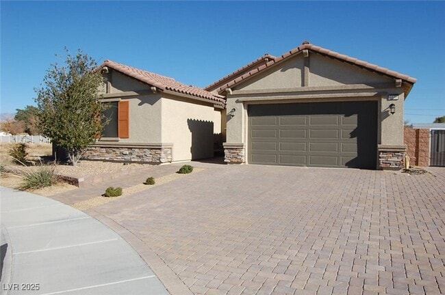 property at 6471 Burke St