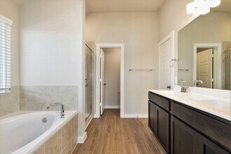 672 Roaring Fls Dr in Willis, TX - Building Photo - Building Photo