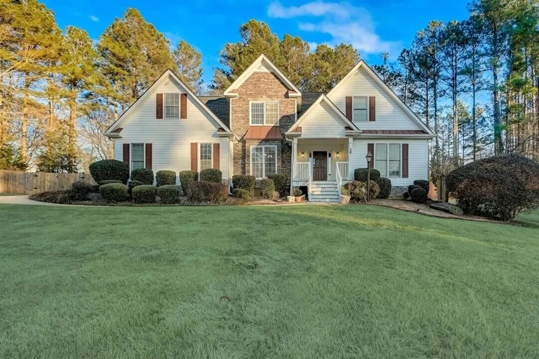 74 Flanders Ct in Douglasville, GA - Building Photo