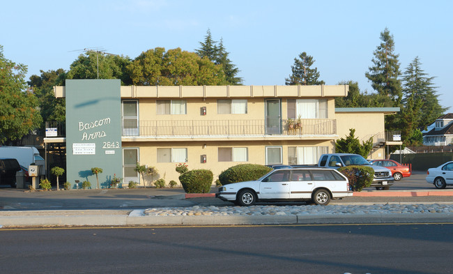 Bascom Arms Apartments in San Jose, CA - Building Photo - Building Photo